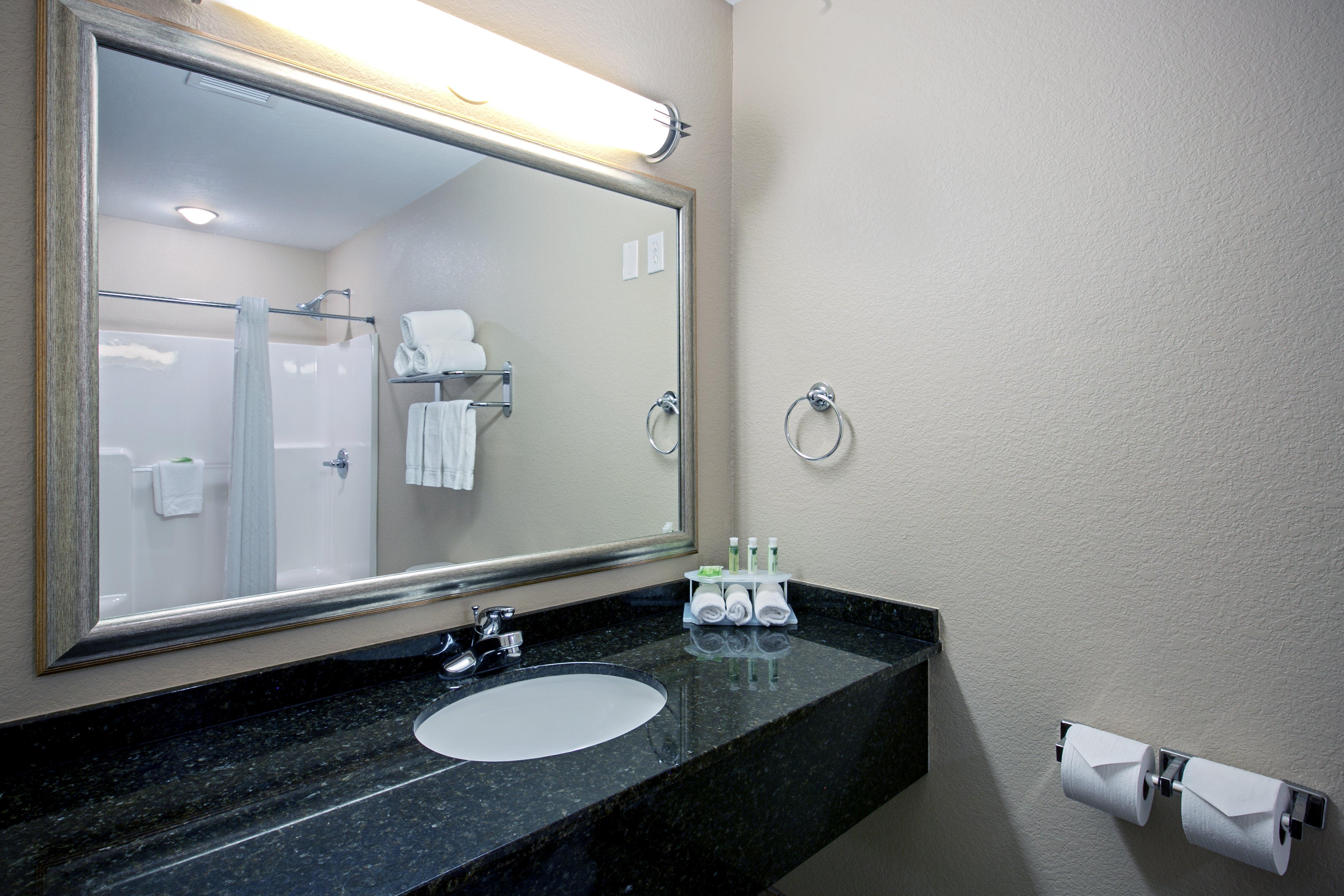 Holiday Inn Express & Suites - Green Bay East By Ihg Buitenkant foto