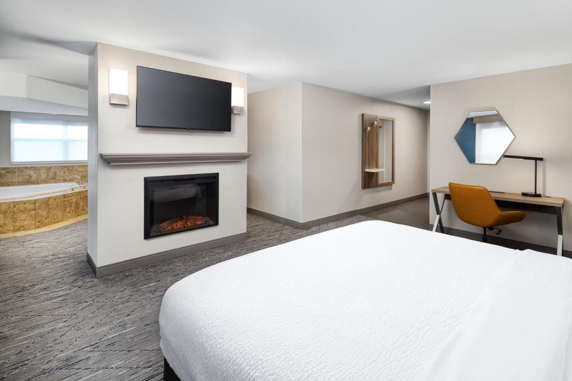 Holiday Inn Express & Suites - Green Bay East By Ihg Buitenkant foto