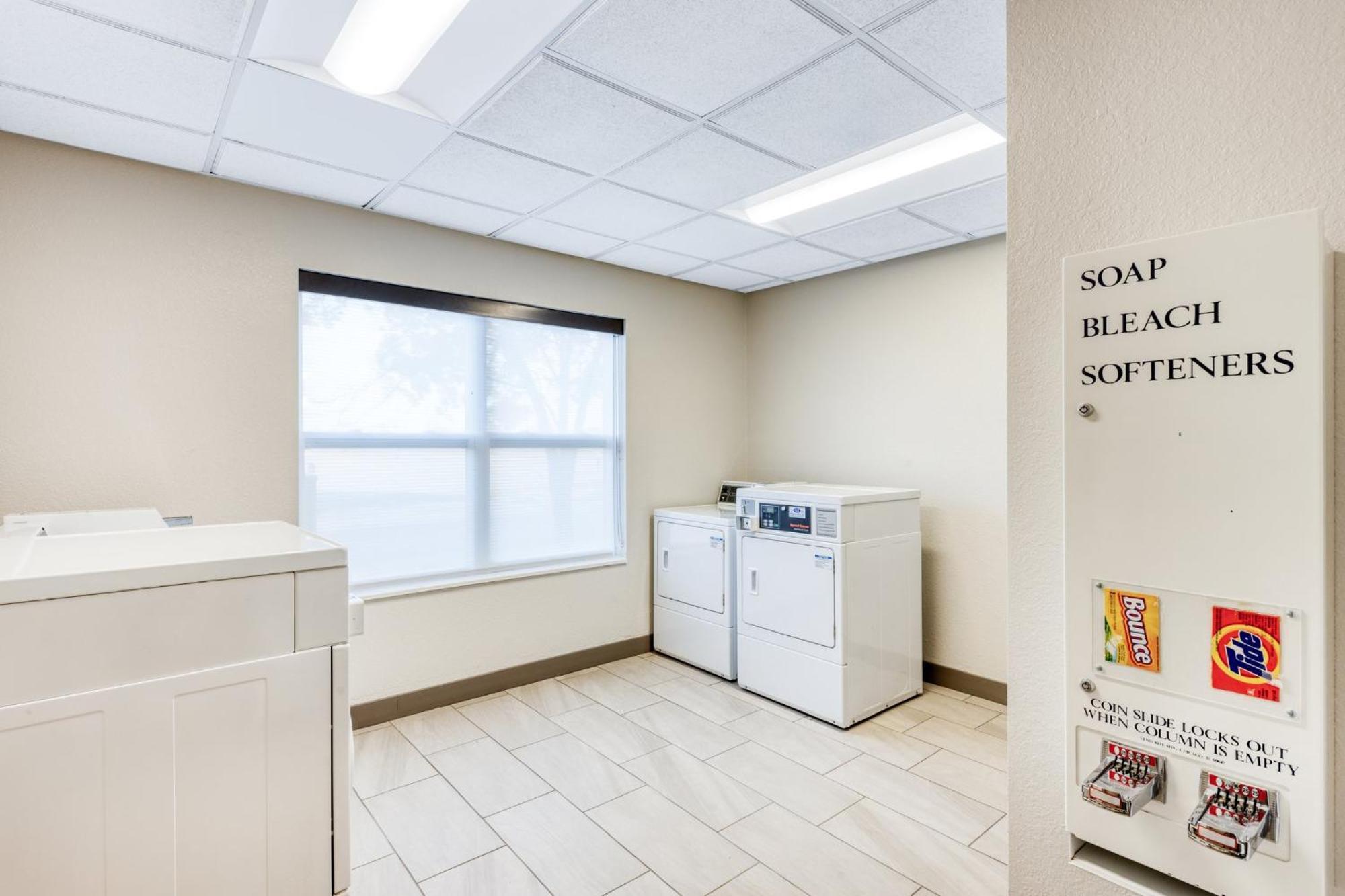 Holiday Inn Express & Suites - Green Bay East By Ihg Buitenkant foto