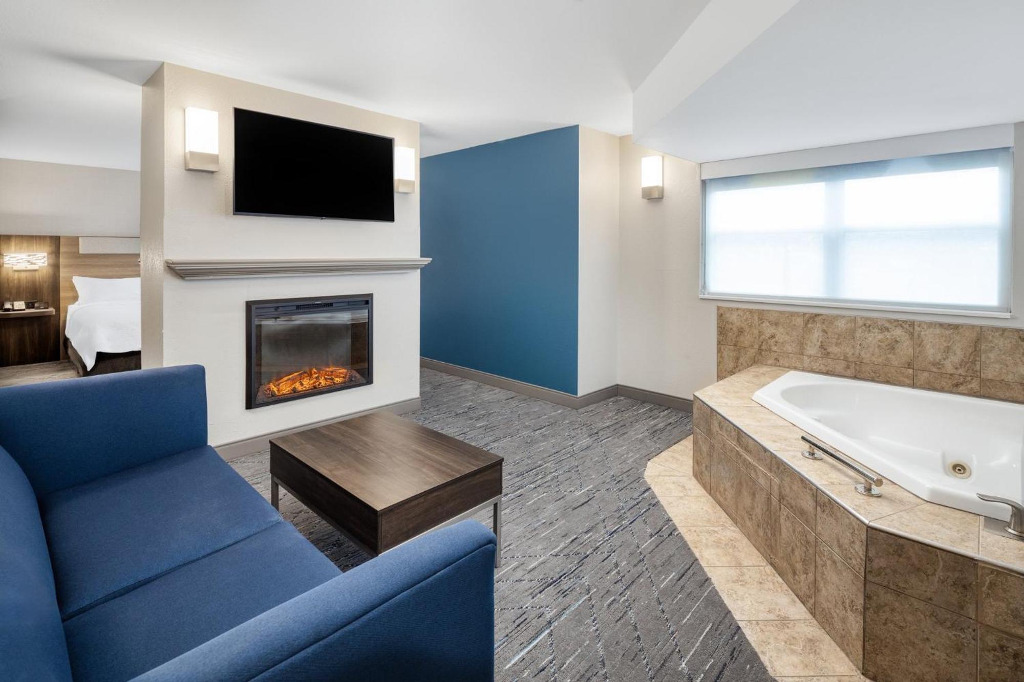 Holiday Inn Express & Suites - Green Bay East By Ihg Buitenkant foto